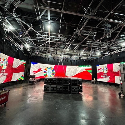 Escritório interno P3 Curva de tela LED flexível com 1/20 S Método de varredura Personalizavel