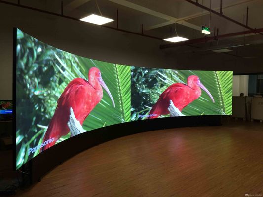 Painel conduzido flexível da tela do diodo emissor de luz do fundo de fase de P4mm para a propaganda
