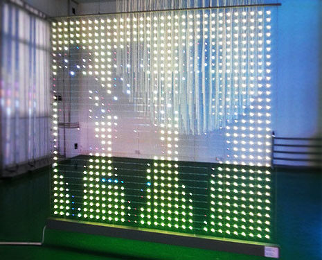 A exposição de diodo emissor de luz exterior da cor completa do MERGULHO 346 de P20 1R1G1B conduziu a tela transparente
