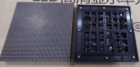 O passo exterior do pixel da exposição de diodo emissor de luz 3mm da cor SMD2121 completa para o vídeo mura a propaganda