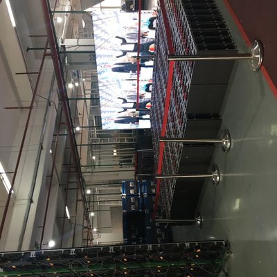 a cor completa fina dos pantallas P0.9 P1.2 P1.5 P1.6 P1.8 P1.9 P2.0 RGB do diodo emissor de luz do passo de 5G 8K para a elevação interna refresca a taxa