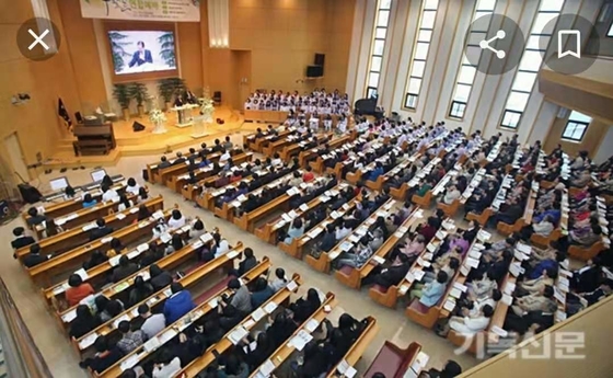 Exibição LED de parede de vídeo de igreja P1.875-P4 com instalação suspensa