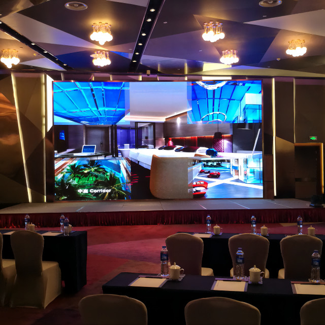 Display LED de aluguel ao ar livre P3.6 Alta taxa de atualização Alto brilho 576x576mm Gabinete para palco