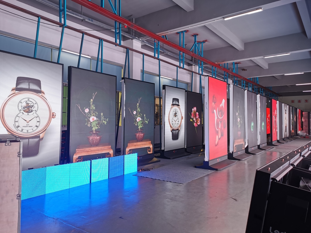 Display de cartaz LED 1200 * 740mm Gabinete de ferro Ecrã de sinalização digital Display múltiplos e rotação de 360 graus