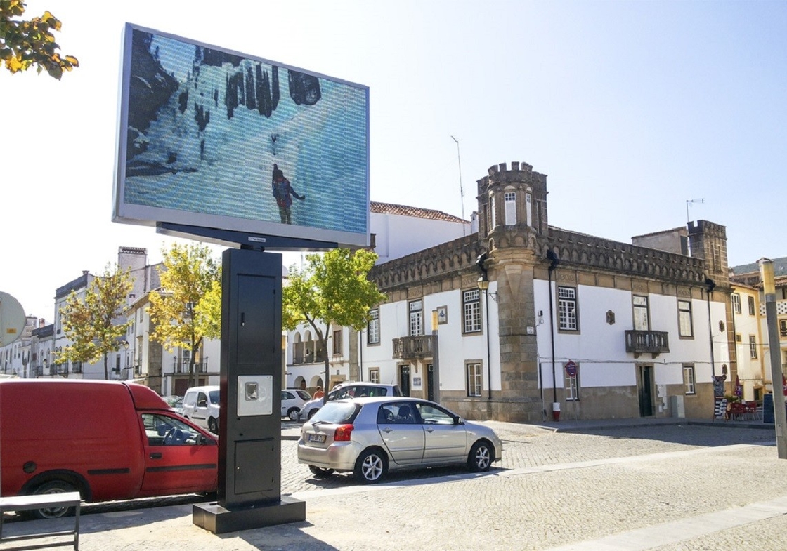 Display LED externo de alta luminosidade, impermeável a água, de painel de ferro P10 para serviço frontal e traseiro